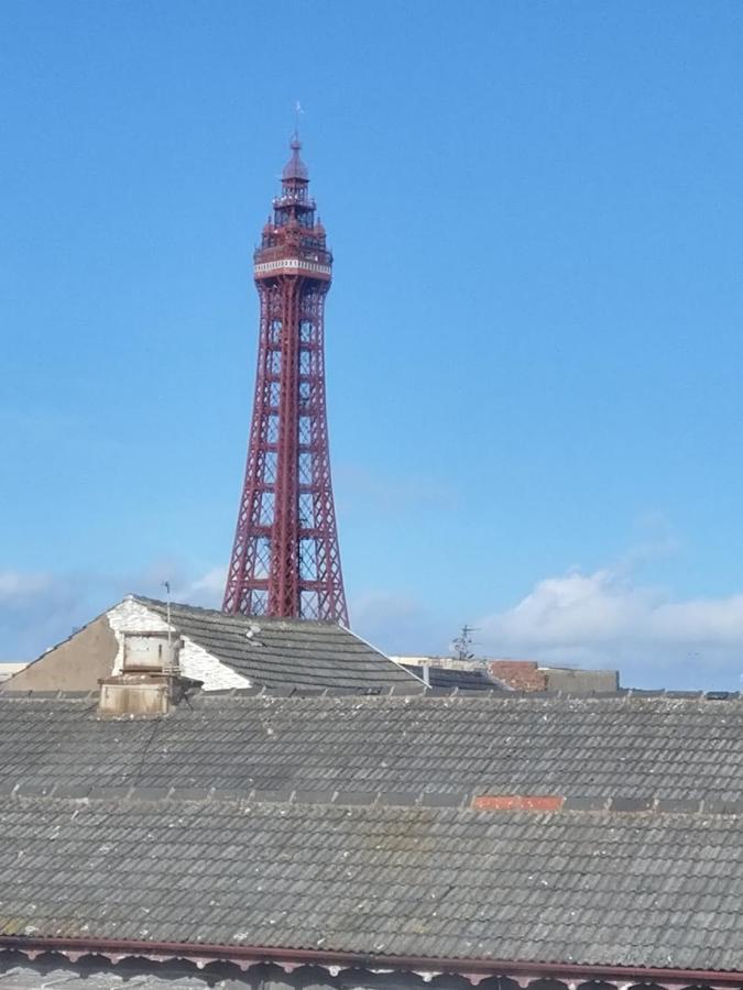 The Rhyl Bed & Breakfast Blackpool Exterior photo