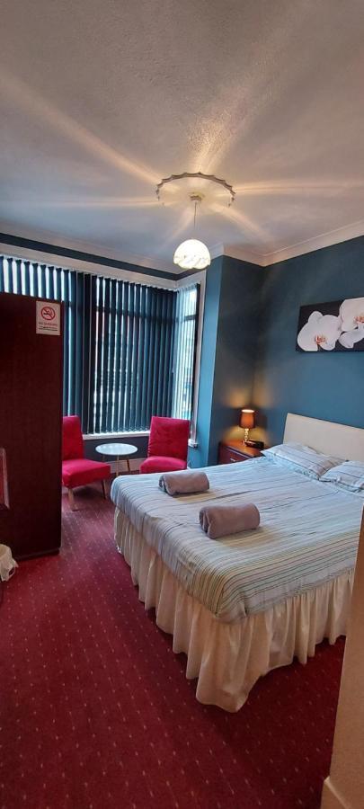 The Rhyl Bed & Breakfast Blackpool Exterior photo