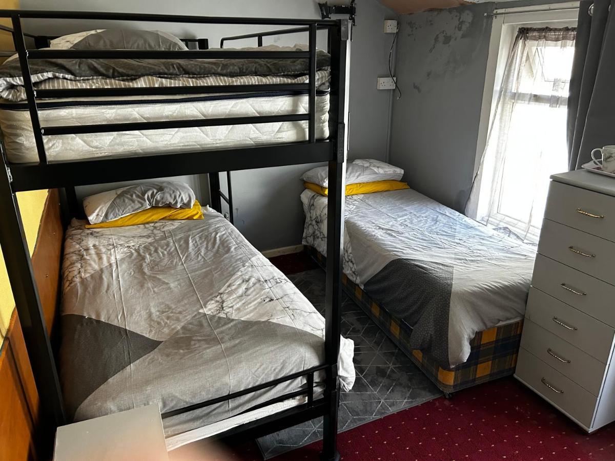 The Rhyl Bed & Breakfast Blackpool Exterior photo