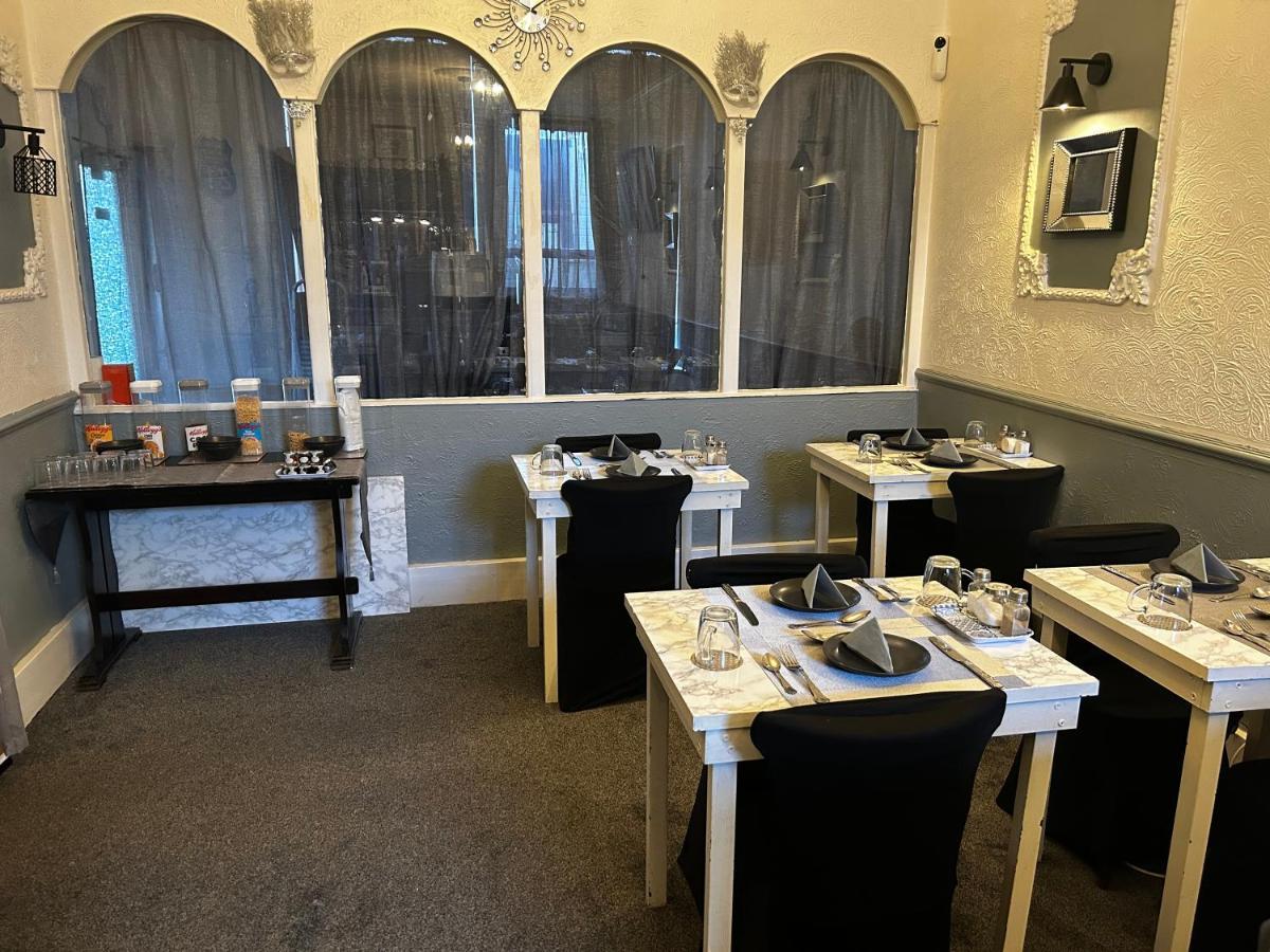 The Rhyl Bed & Breakfast Blackpool Exterior photo