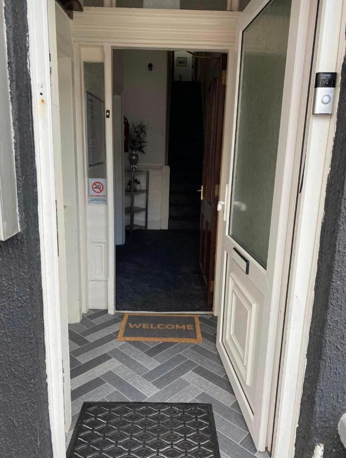 The Rhyl Bed & Breakfast Blackpool Exterior photo
