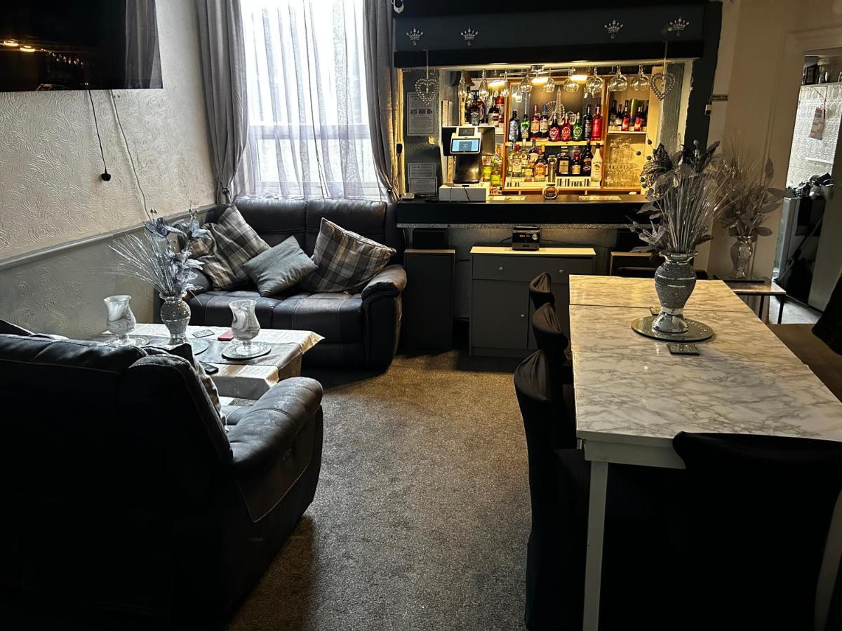The Rhyl Bed & Breakfast Blackpool Exterior photo