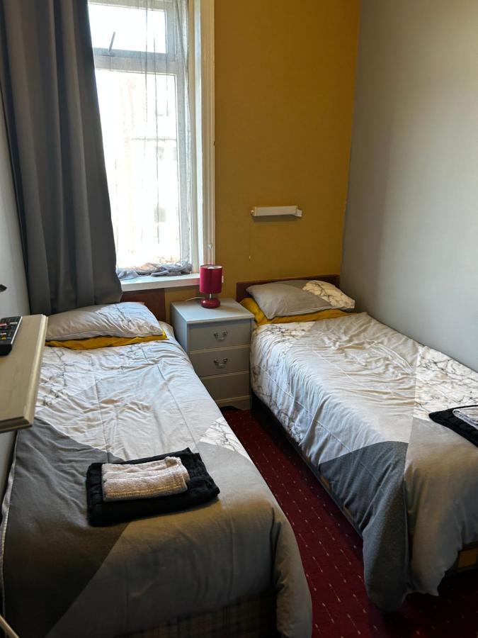 The Rhyl Bed & Breakfast Blackpool Exterior photo