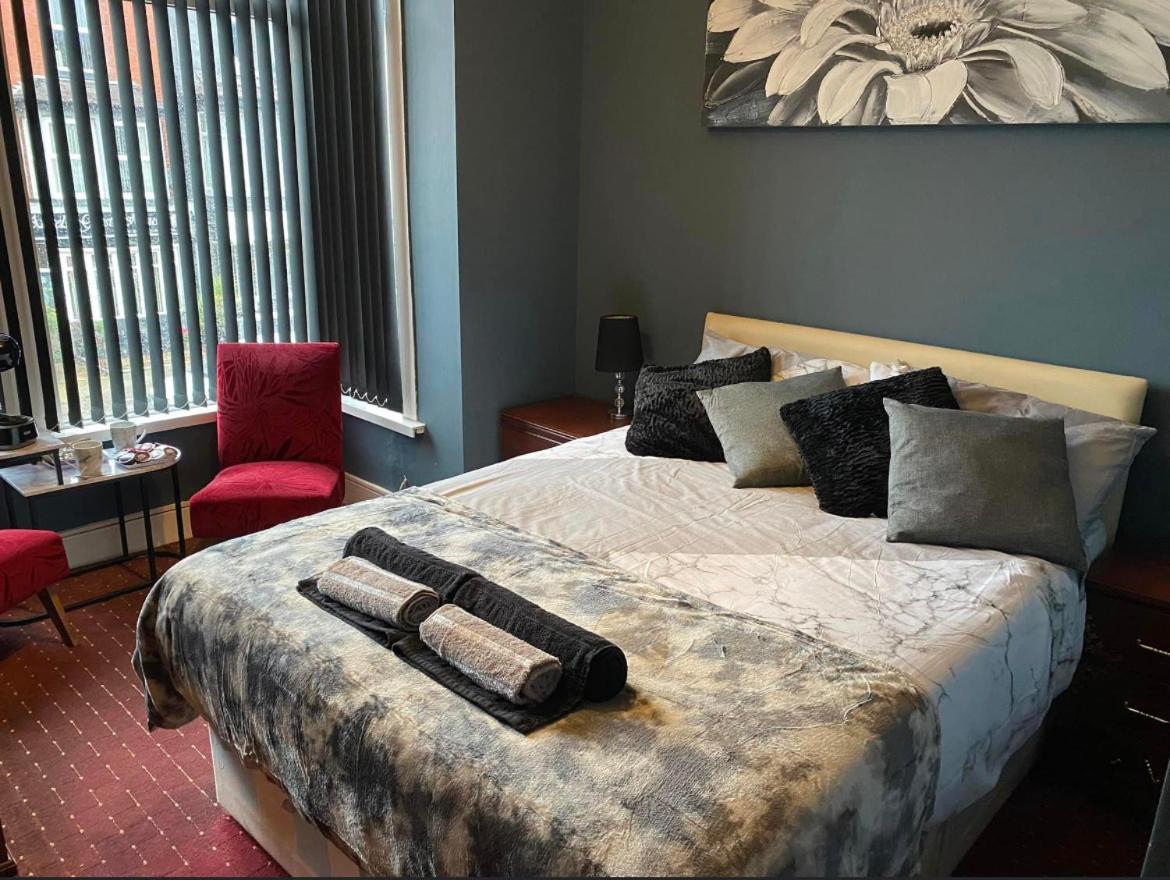 The Rhyl Bed & Breakfast Blackpool Exterior photo